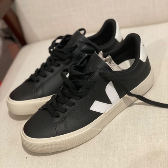 Veja Shoes - Picture 2 of 4